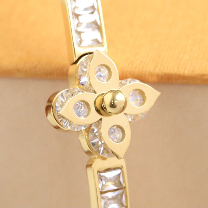 Louis Vuitton Bracelet - DopestKickz