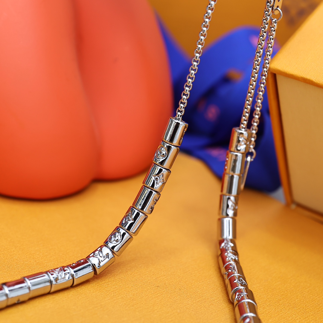 Louis Vuitton Paradise Necklace - DopestKickz