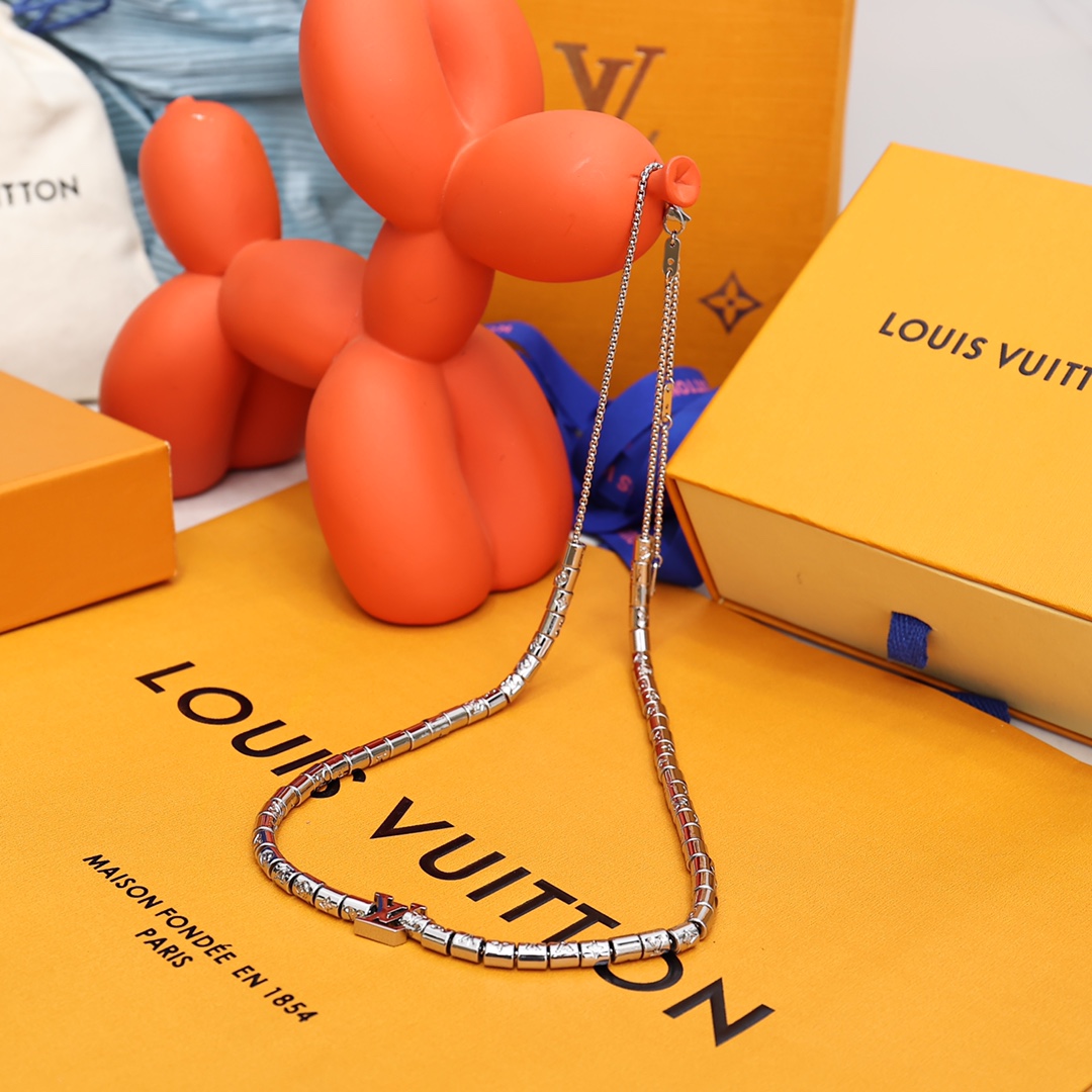 Louis Vuitton Paradise Necklace - DopestKickz