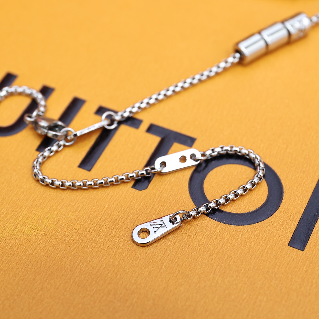 Louis Vuitton Paradise Necklace - DopestKickz