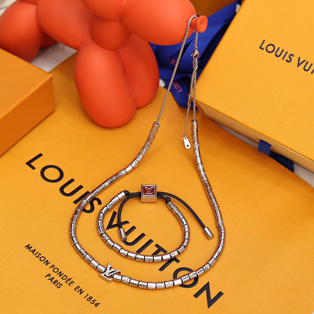 Louis Vuitton Paradise Necklace - DopestKickz