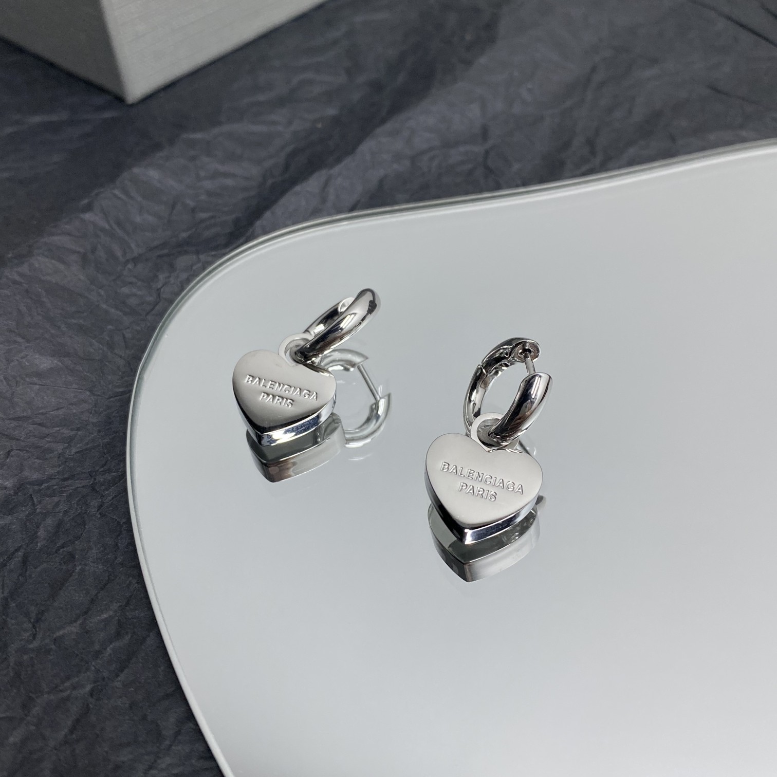 Balenciaga  Engraved Heart Earrings - DopestKickz