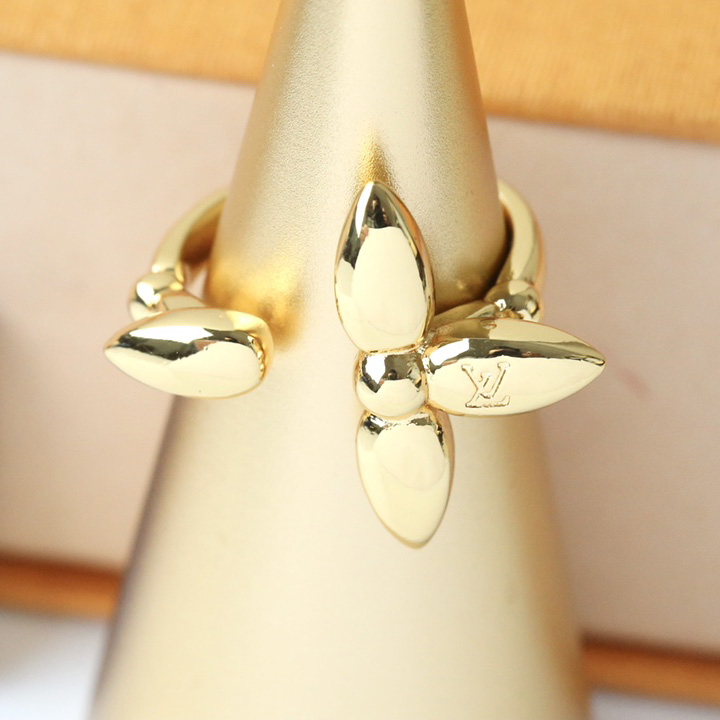 Louis Vuitton Silver Ring - DopestKickz