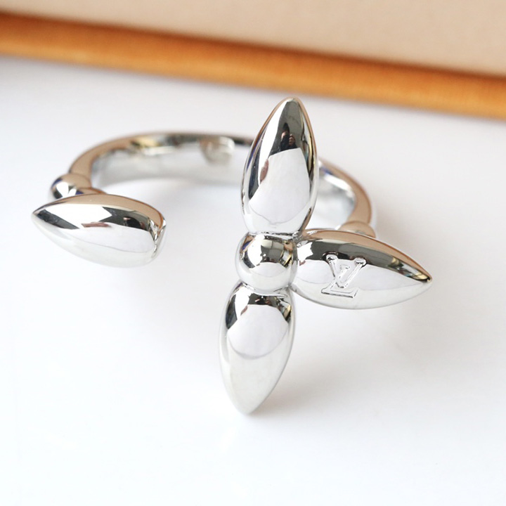 Louis Vuitton Silver Ring - DopestKickz