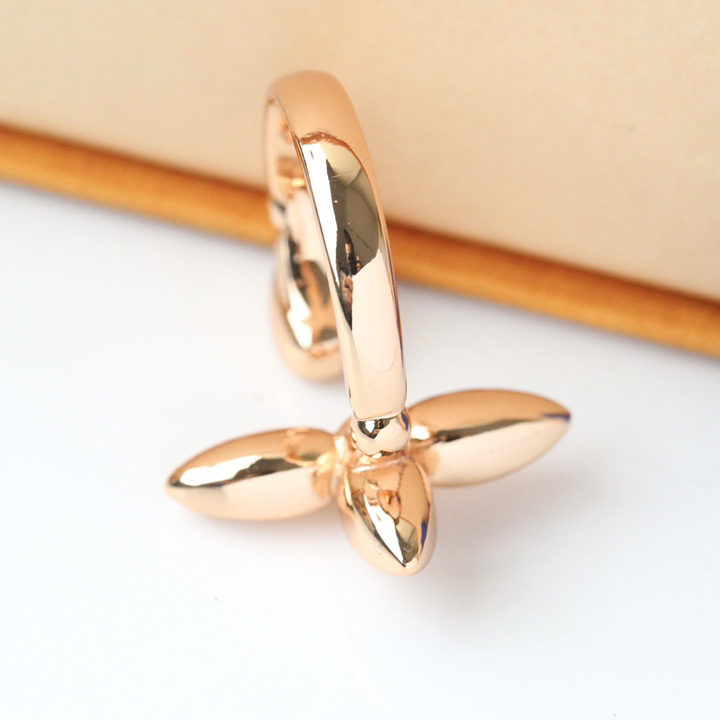 Louis Vuitton Silver Ring - DopestKickz