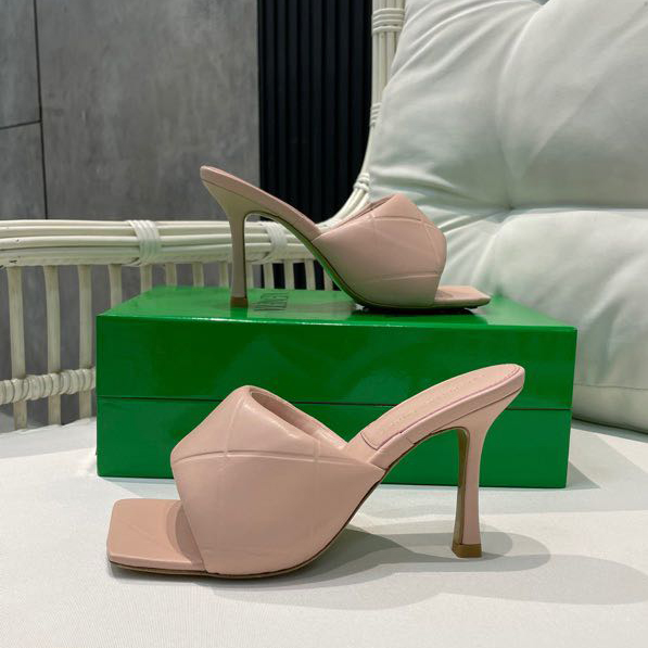Bottega Veneta Padded Leather Sandals - DopestKickz