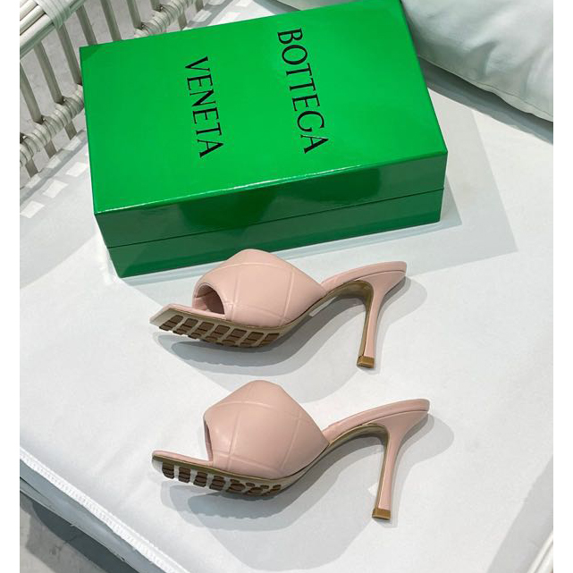 Bottega Veneta Padded Leather Sandals - DopestKickz