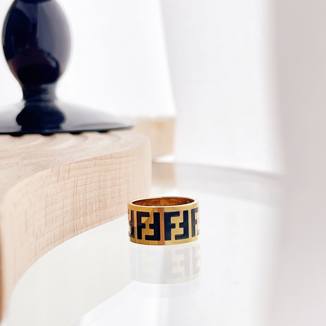 Fendi Ring - DopestKickz