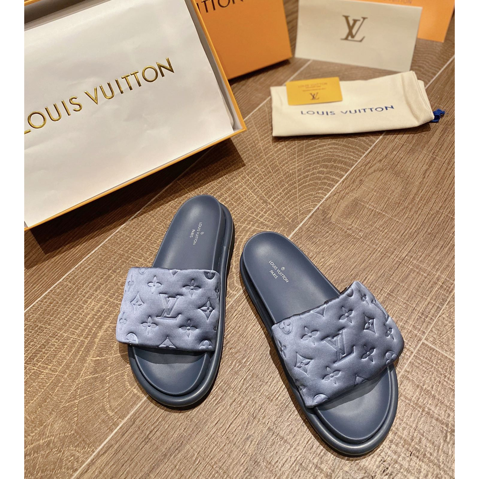 Louis Vuitton Pool Pillow Comfort Mules - DopestKickz