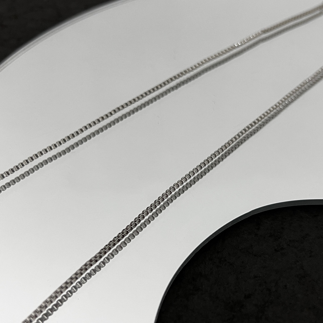 Gucci Link To Love Necklace With Diamonds - DopestKickz
