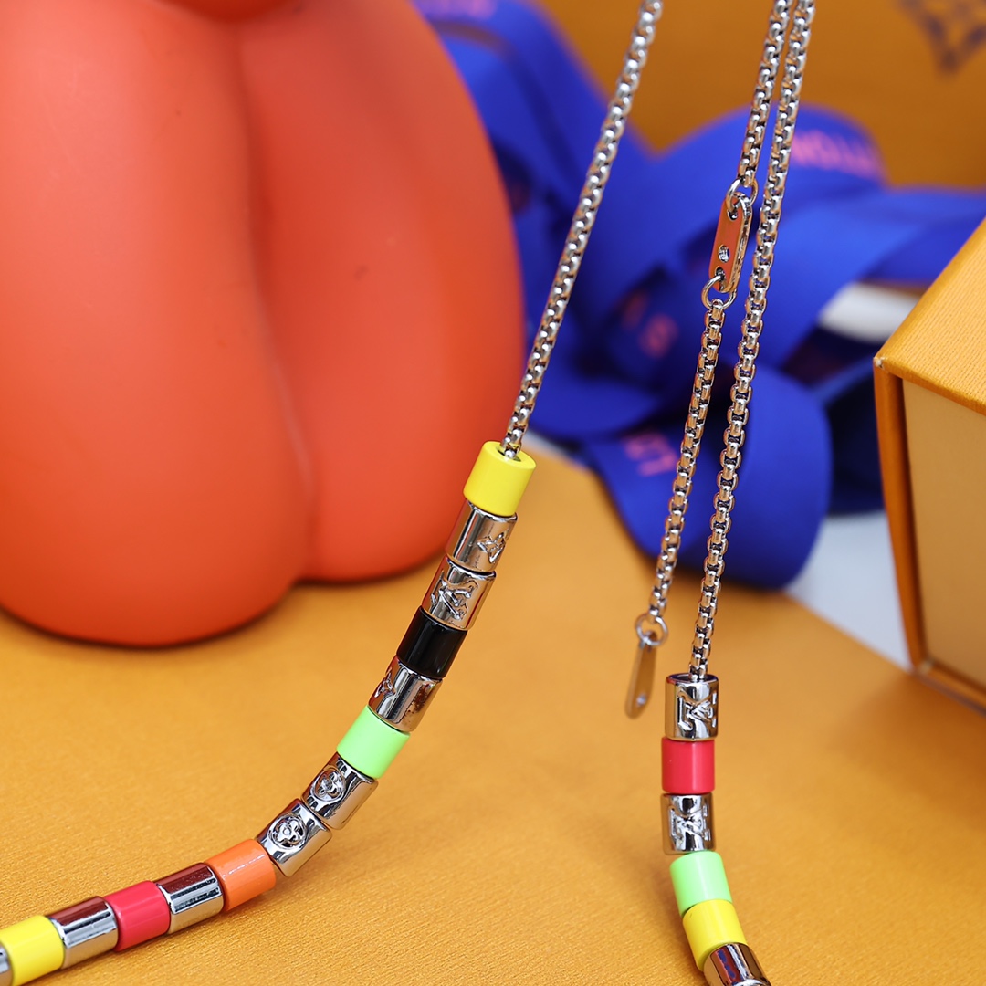 Louis Vuitton Paradise Necklace - DopestKickz