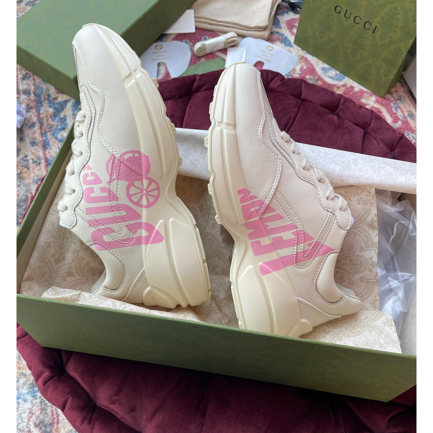Gucci Men's Rhyton 'Lemon Gucci 'Printed sneakers - DopestKickz