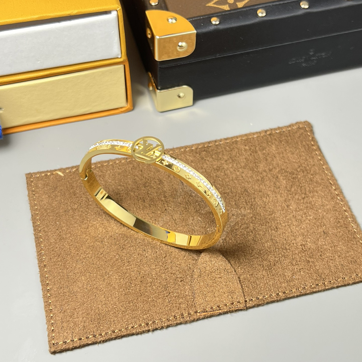 Louis Vuitton Bracelet - DopestKickz