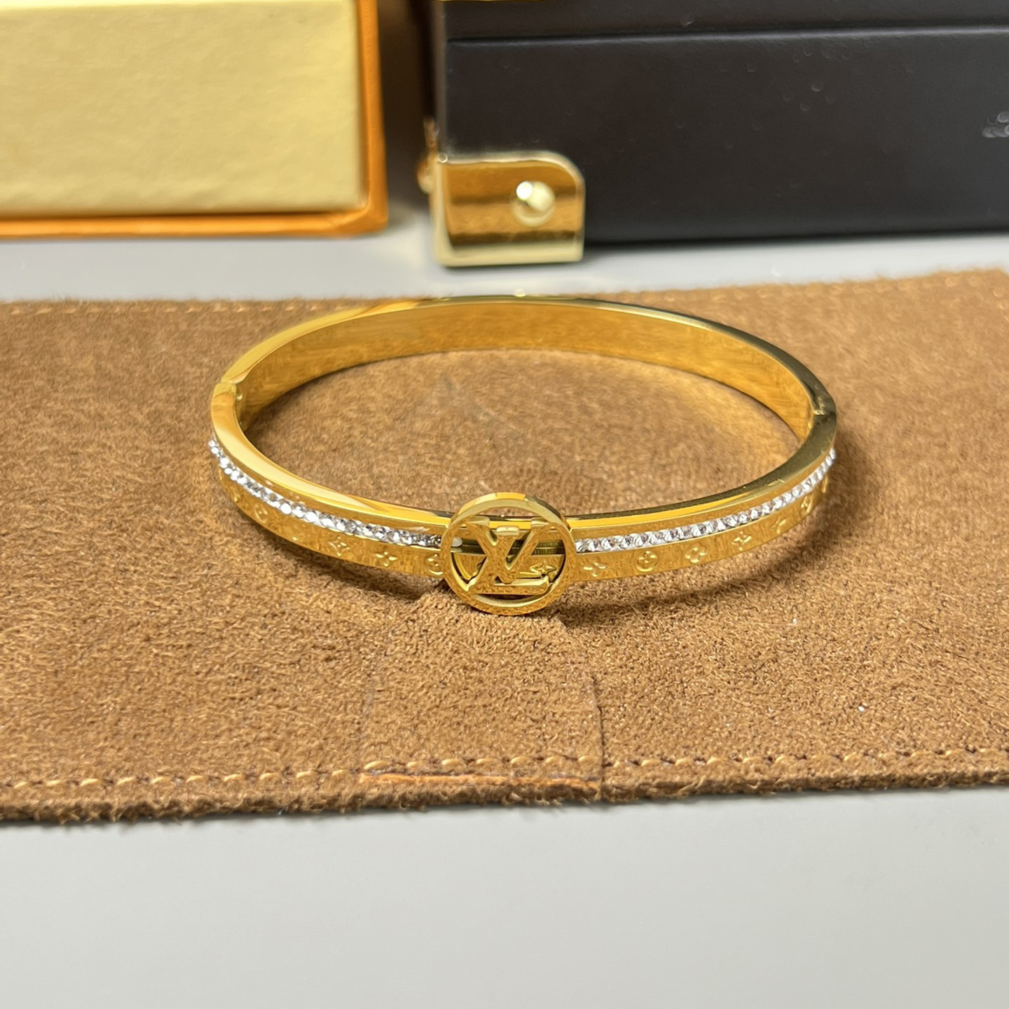 Louis Vuitton Bracelet - DopestKickz