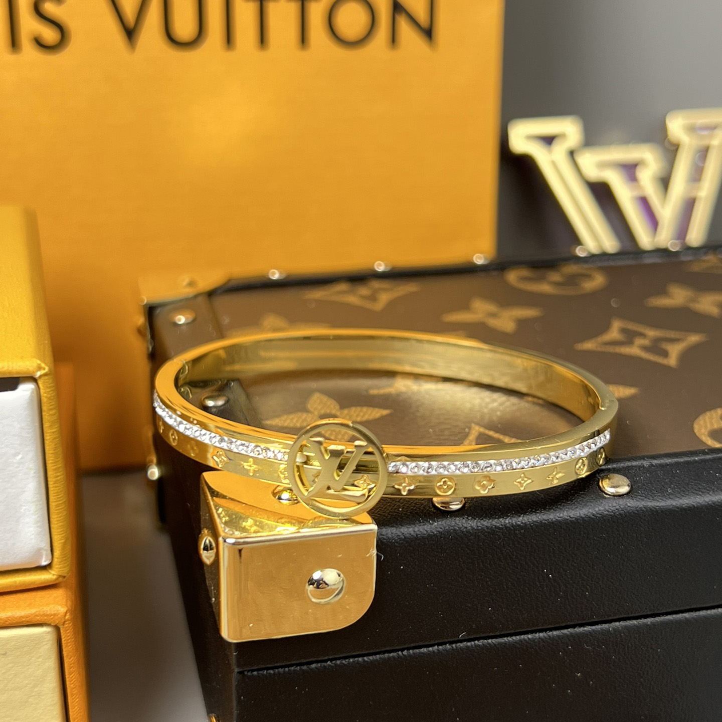 Louis Vuitton Bracelet - DopestKickz