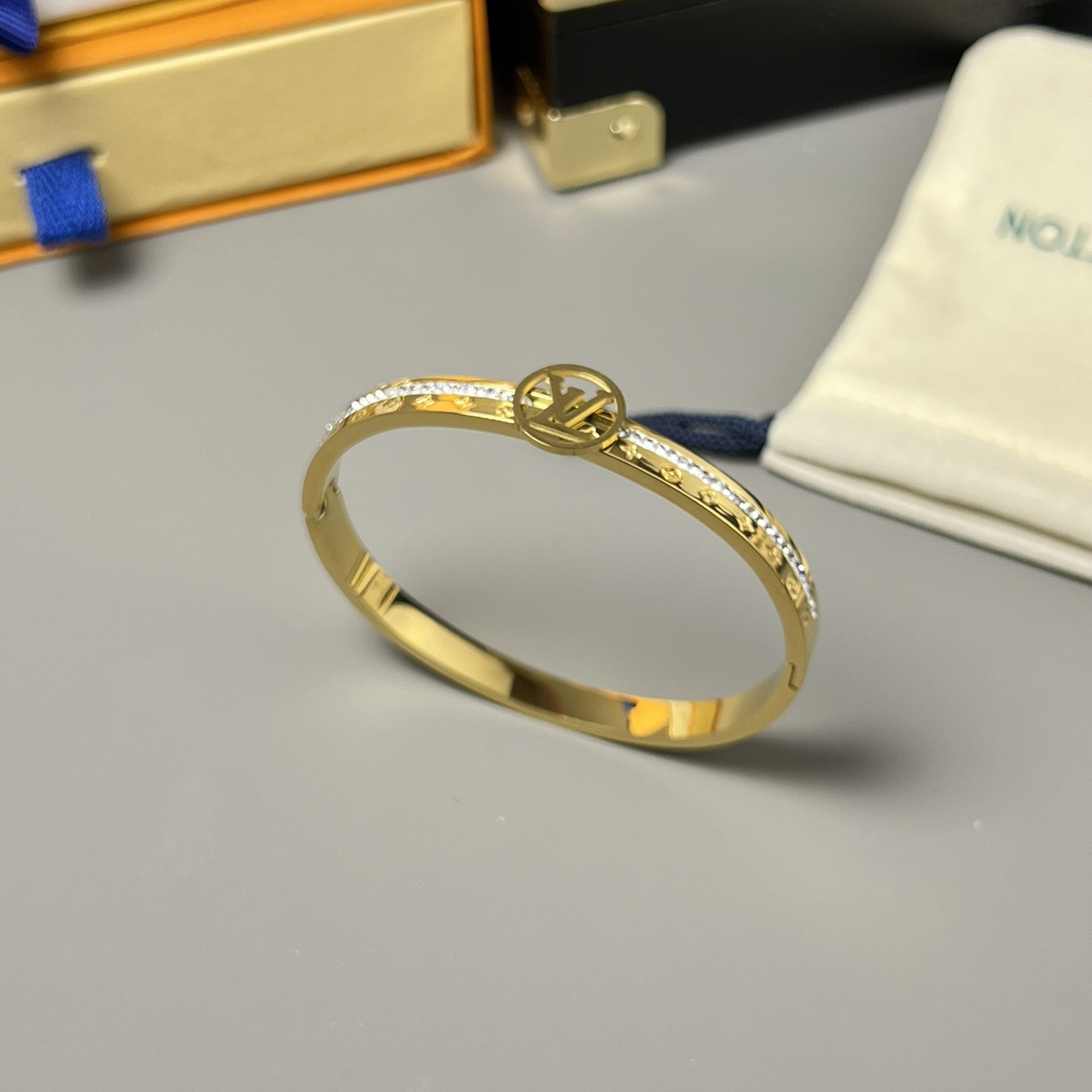 Louis Vuitton Bracelet - DopestKickz