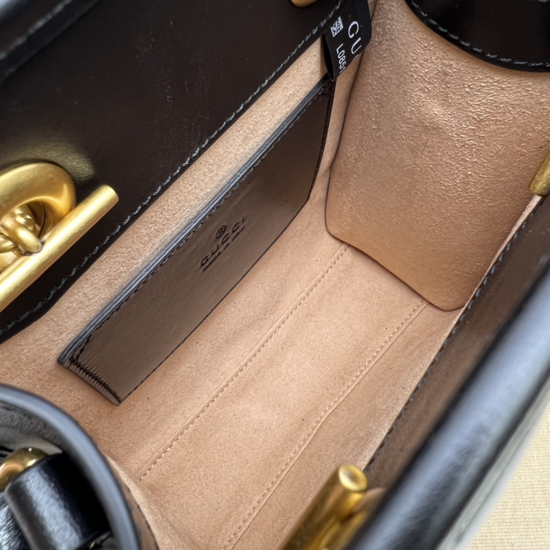 Gucci GG  Marmont Mini Handbag （16-19-7CM） - DopestKickz