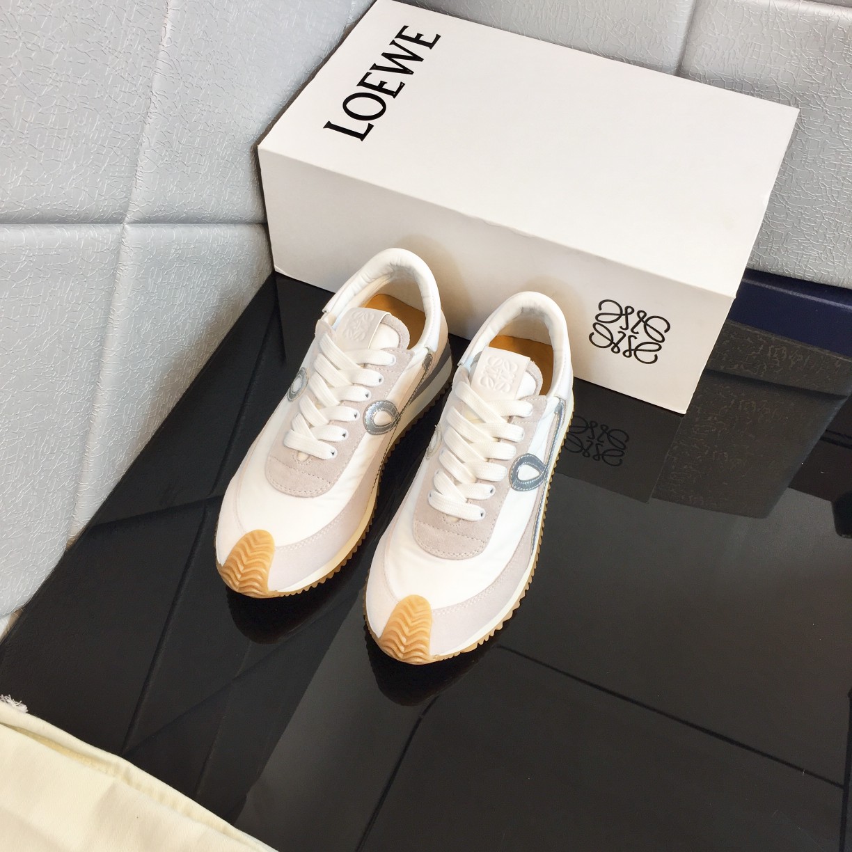 Loewe Flow Runner In Calfskin - DopestKickz
