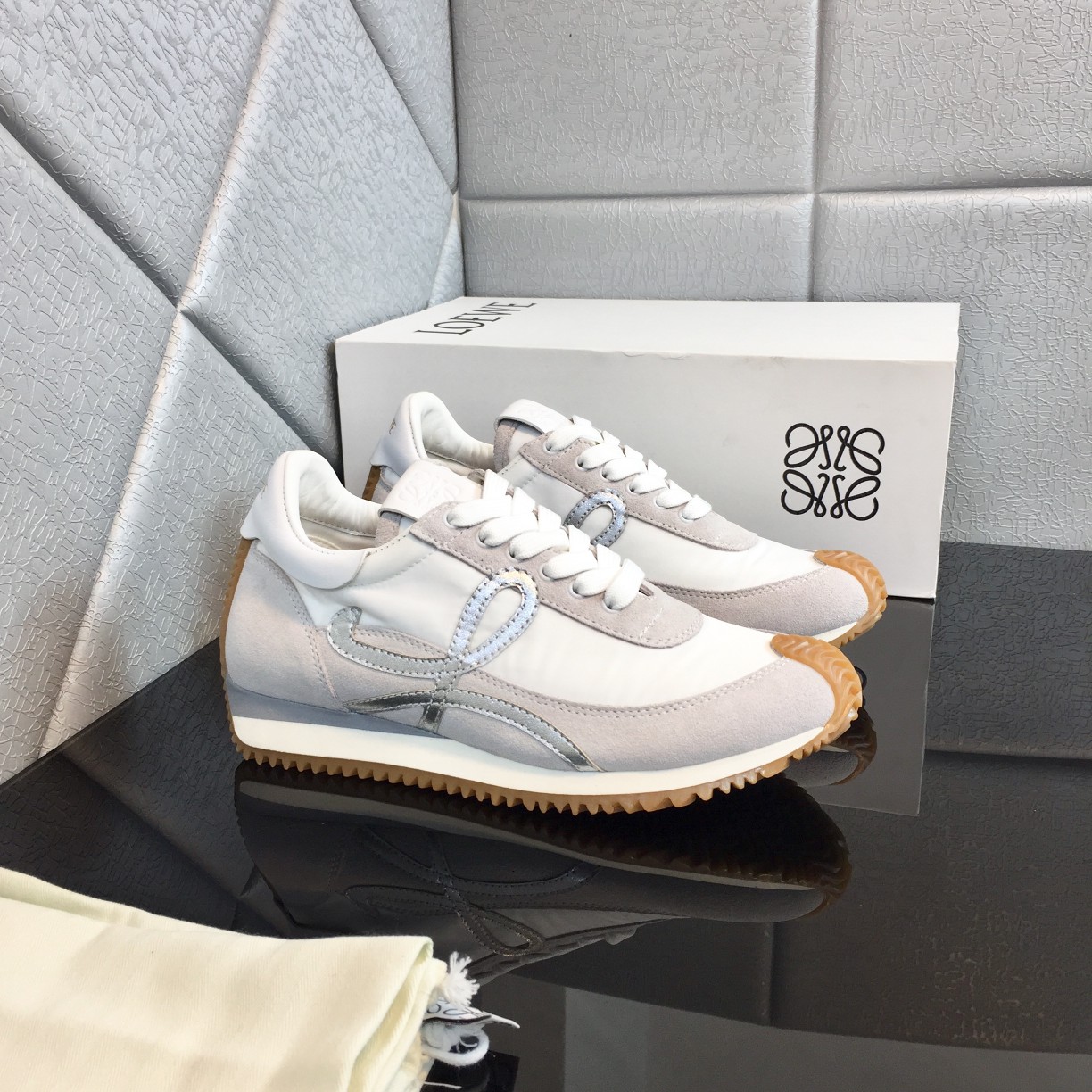 Loewe Flow Runner In Calfskin - DopestKickz