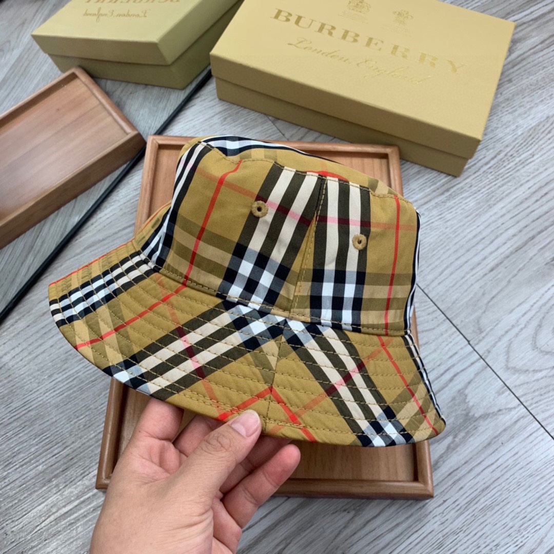 Burberry Vintage Check Cotton Bucket Hat - DopestKickz