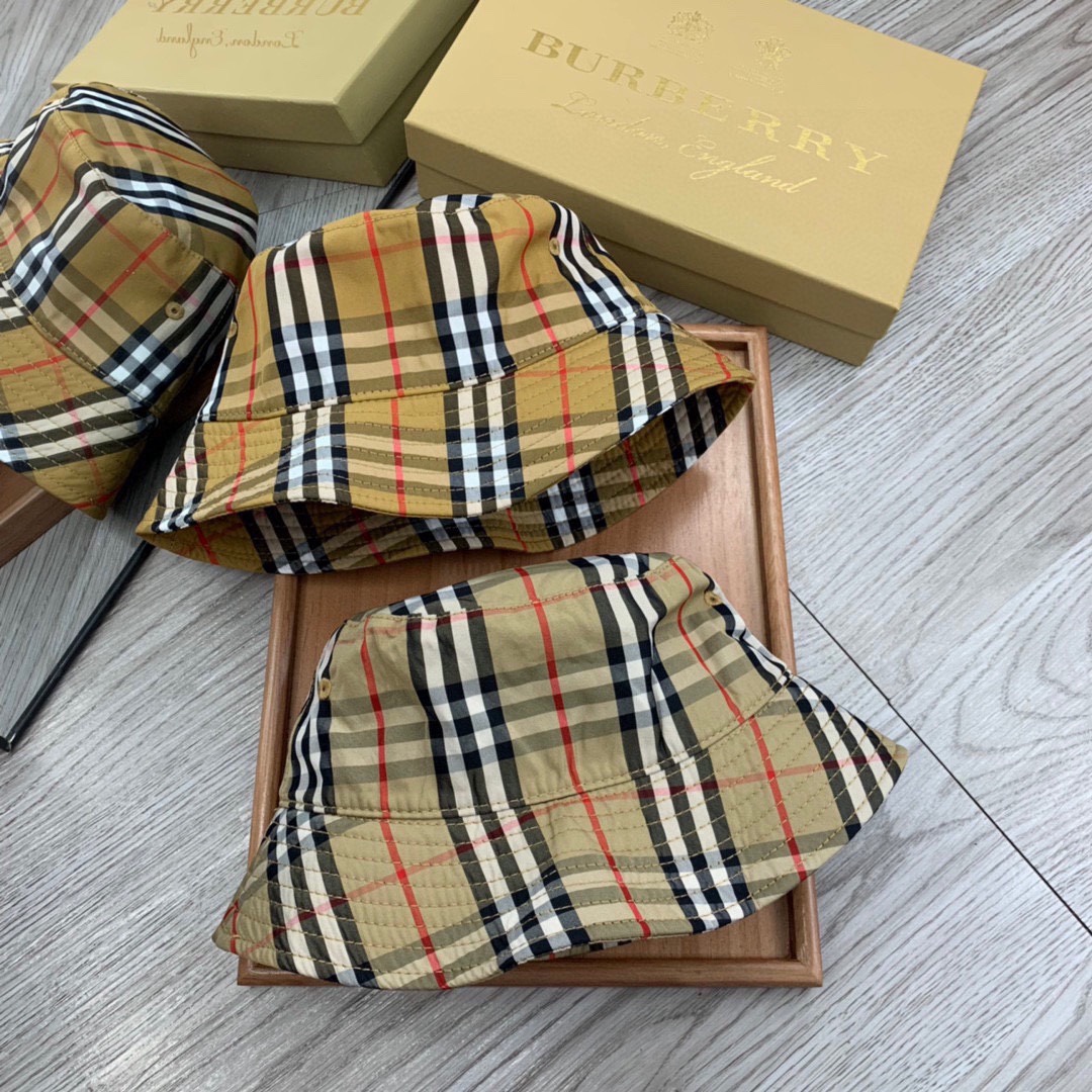 Burberry Vintage Check Cotton Bucket Hat - DopestKickz