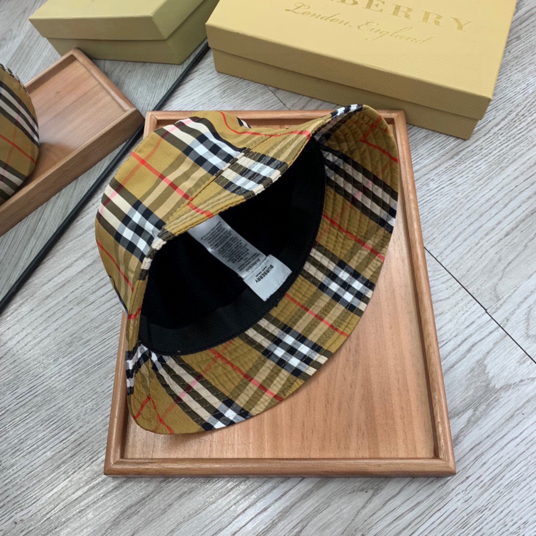 Burberry Vintage Check Cotton Bucket Hat - DopestKickz
