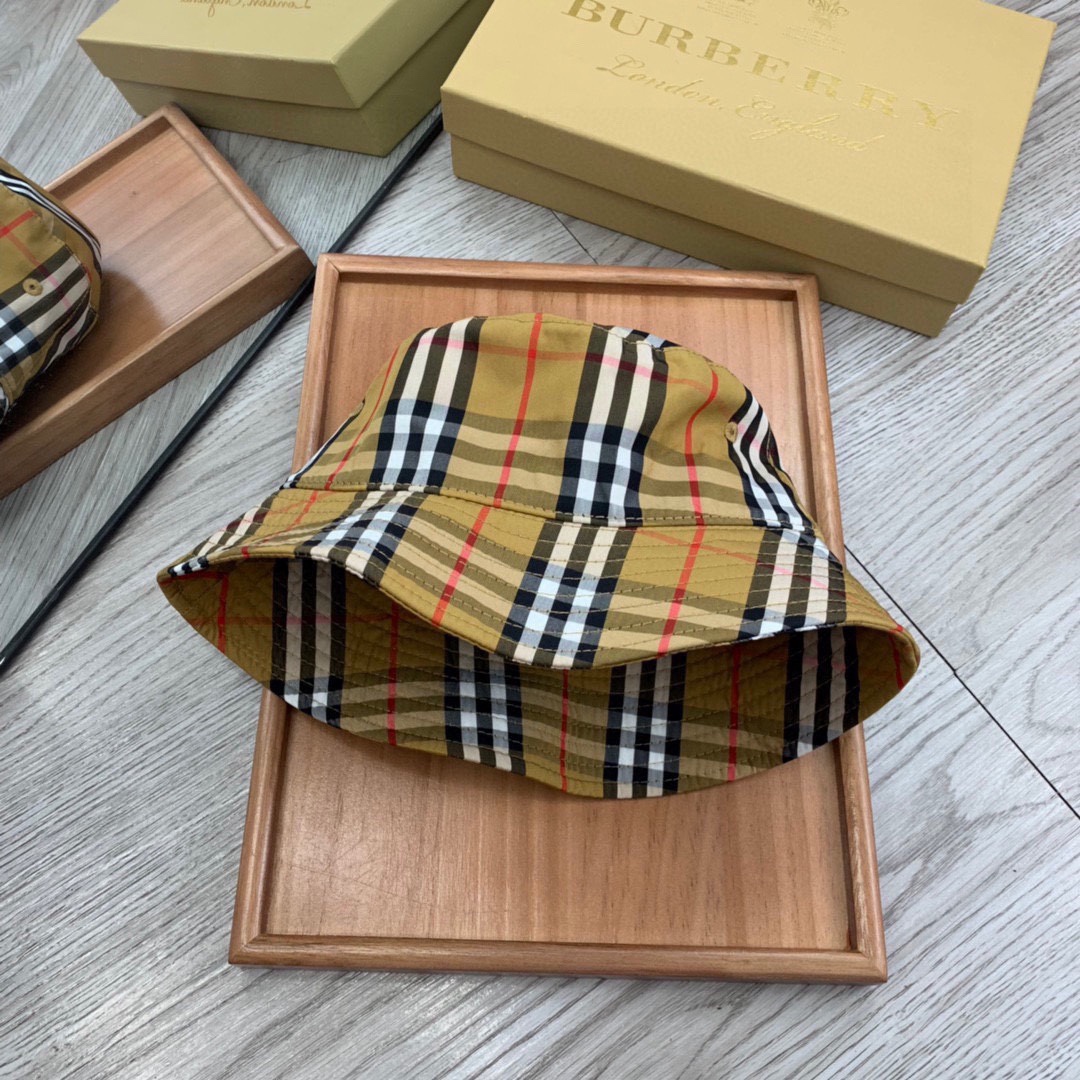 Burberry Vintage Check Cotton Bucket Hat - DopestKickz