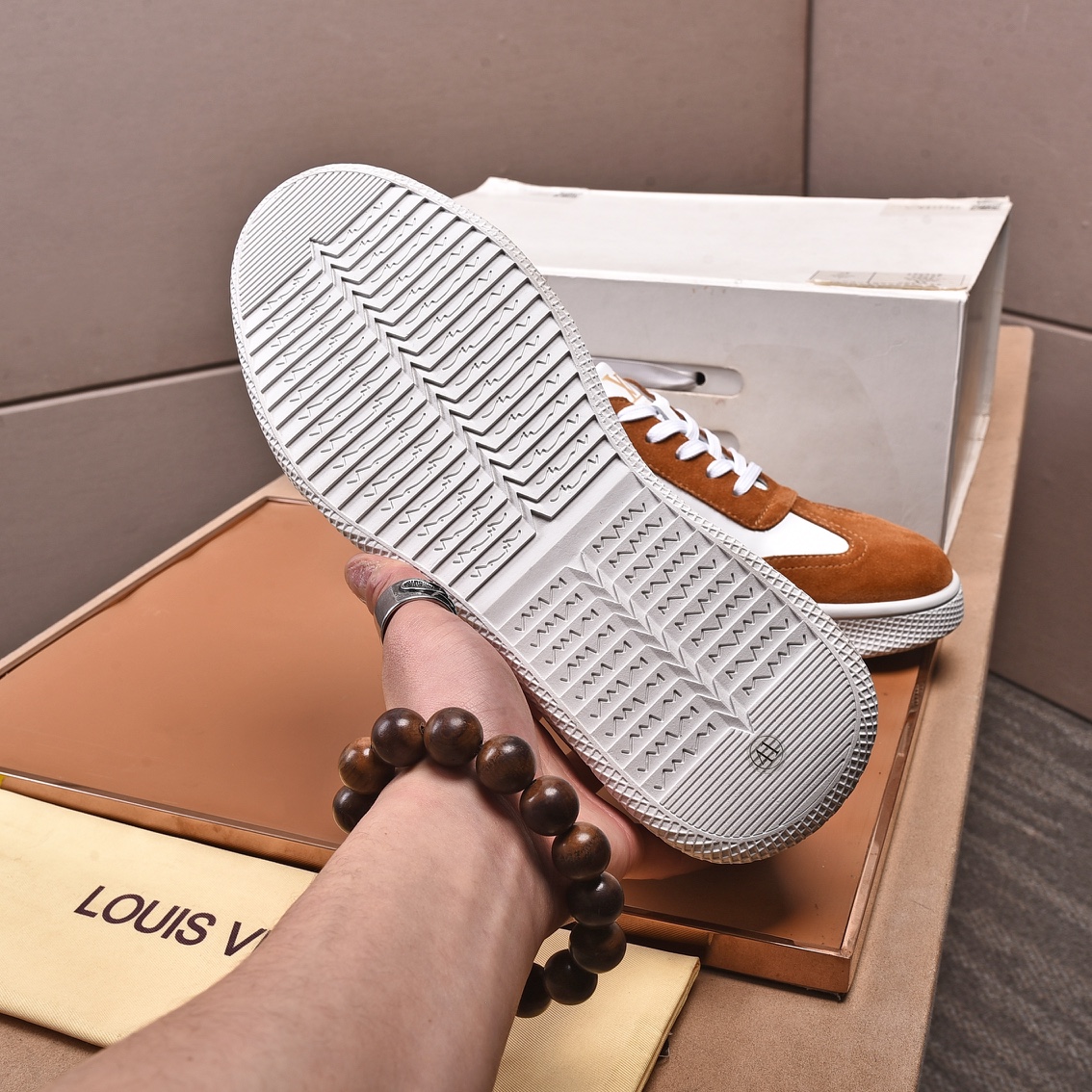 Louis Vuitton Men's Logo Sneaker - DopestKickz