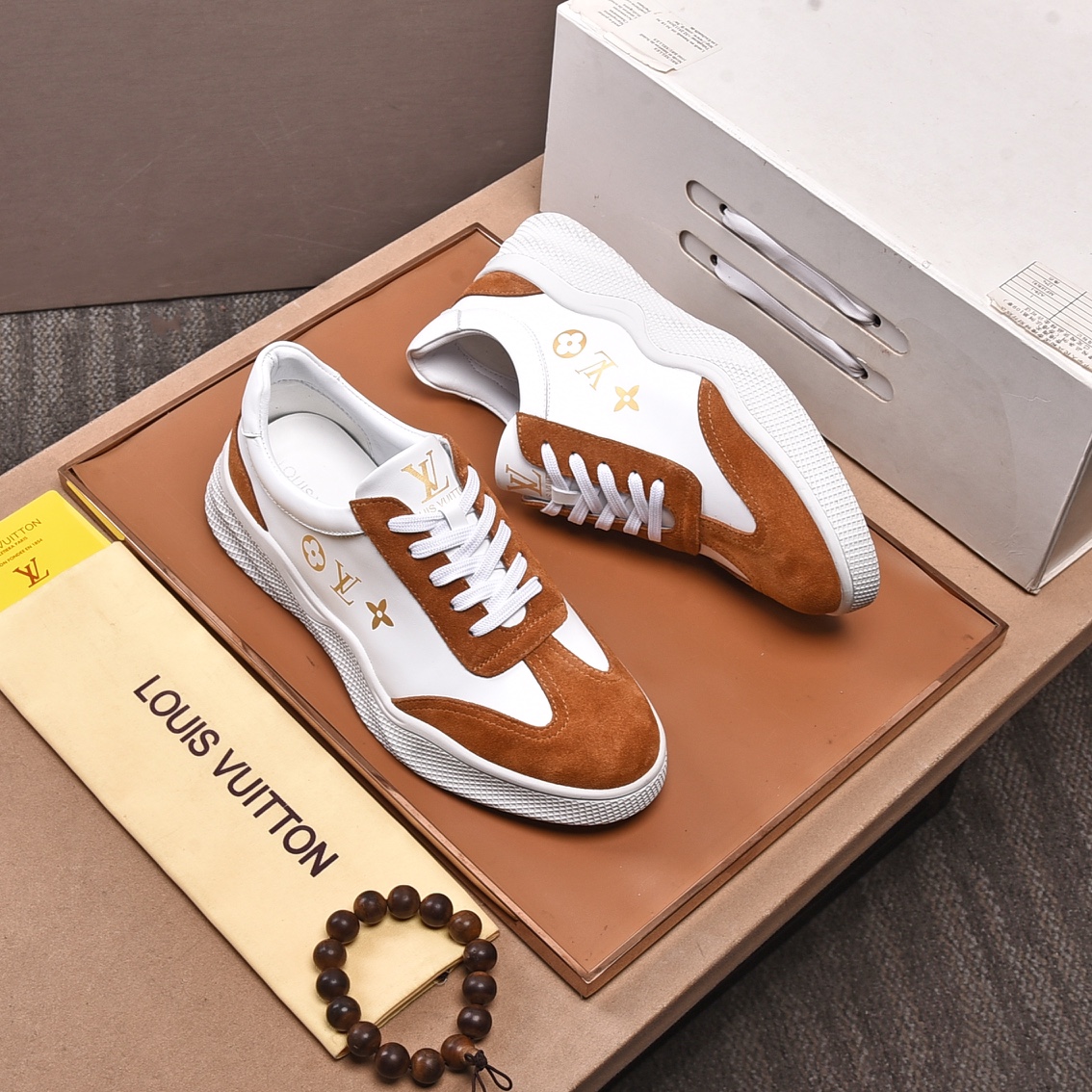 Louis Vuitton Men's Logo Sneaker - DopestKickz