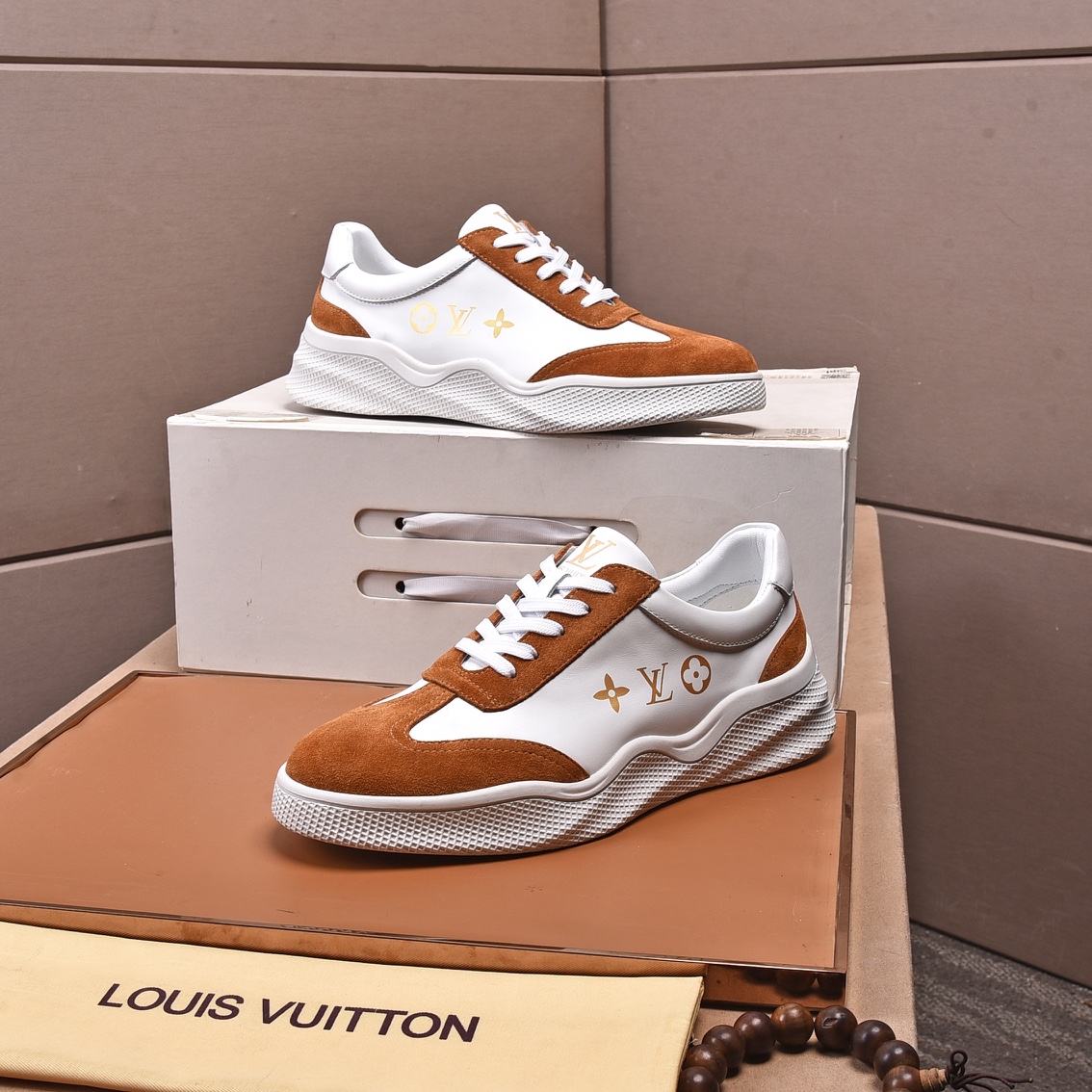 Louis Vuitton Men's Logo Sneaker - DopestKickz