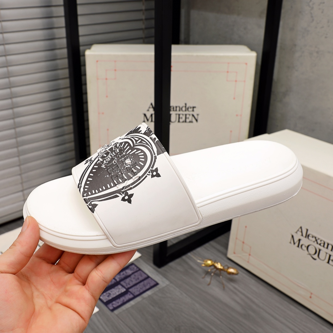 Alexander Mqueen Logo Slipper - DopestKickz