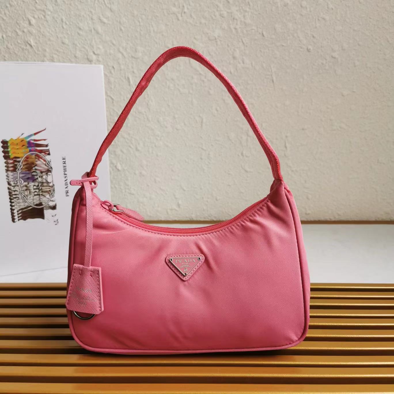 Prada Logo Shoulder  Bag (23-13-5cm) - DopestKickz