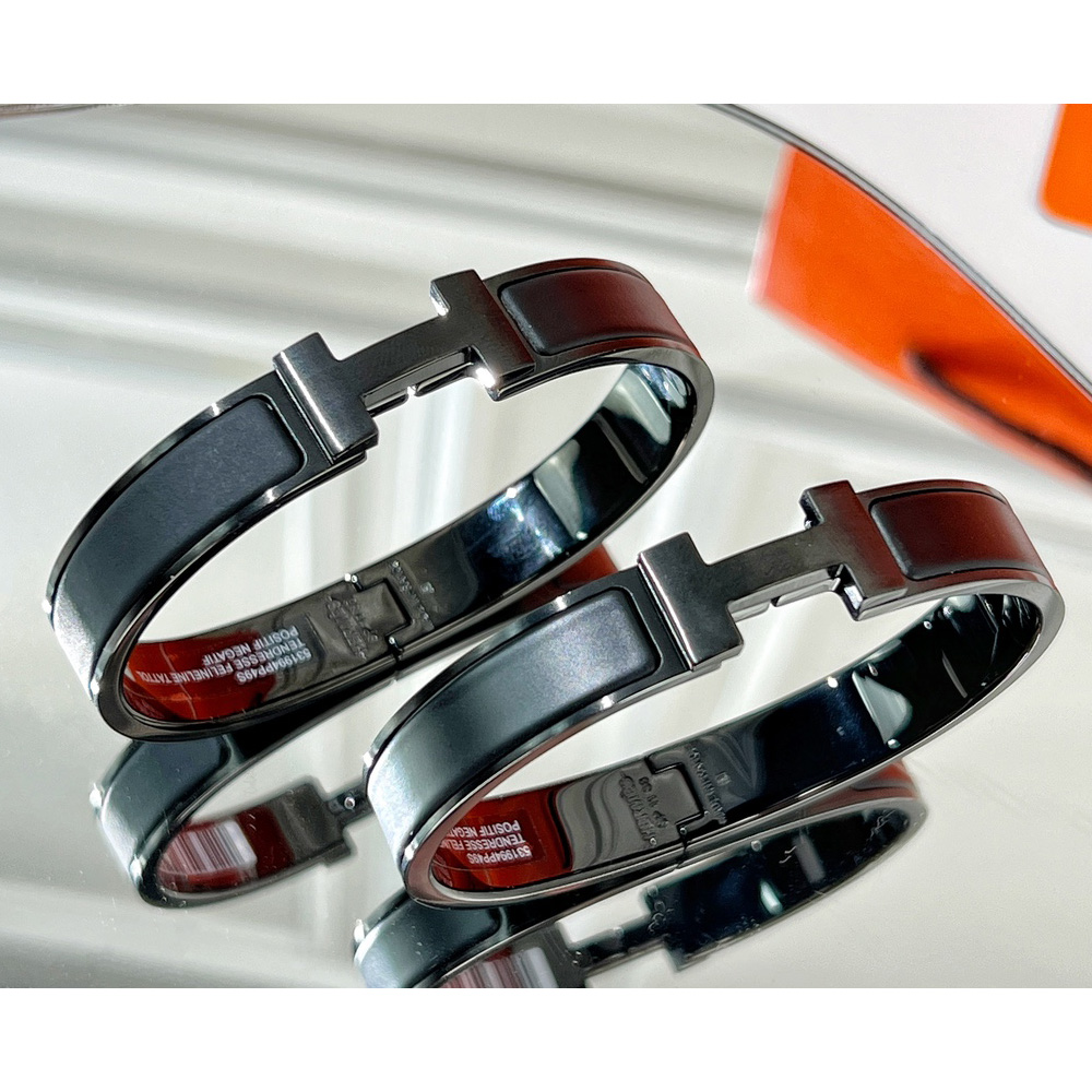 Hermes  Clic HH So Black Bracelets - DopestKickz