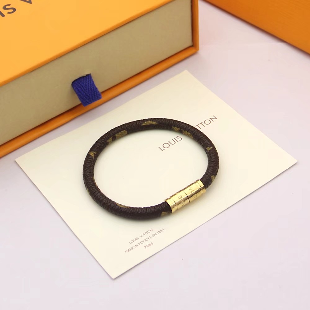 Louis Vuitton Bracelet - DopestKickz