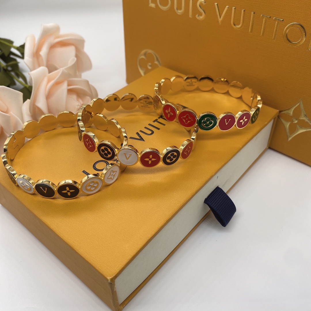 Louis Vuitton 'LV' Bracelet - DopestKickz