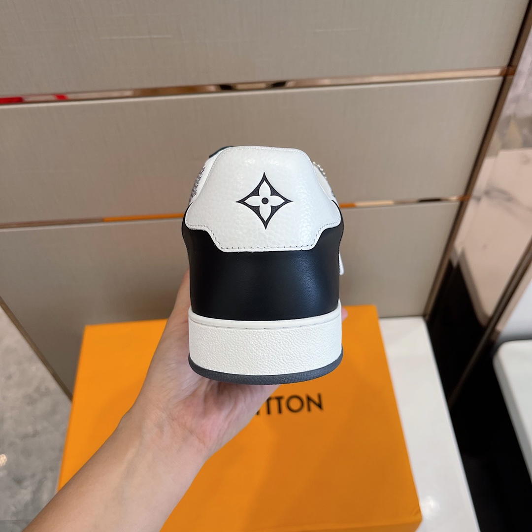 Louis Vuitton Men's Rivoli Sneaker - DopestKickz
