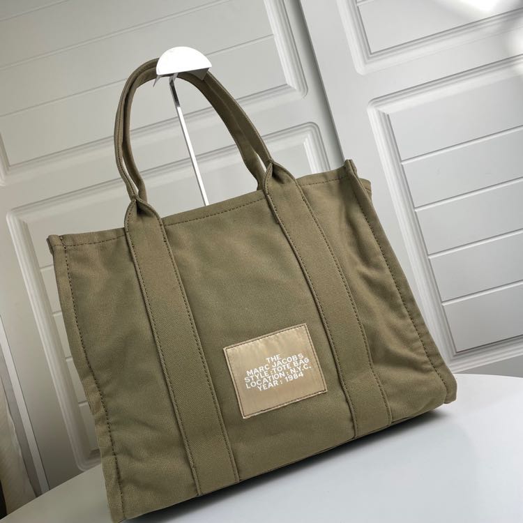 Marc Jacobs The MediumTraveler Tote Bag(41.5cm-12.5-35cm) - DopestKickz