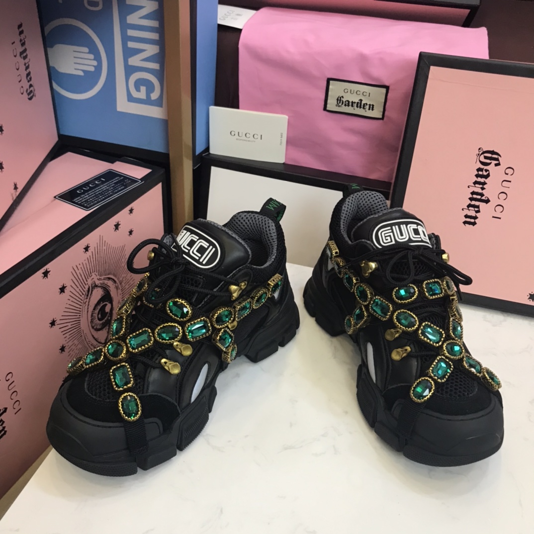 Gucci Logo Sneaker - DopestKickz