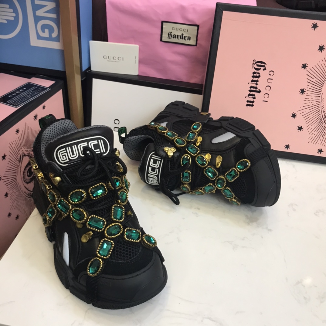 Gucci Logo Sneaker - DopestKickz