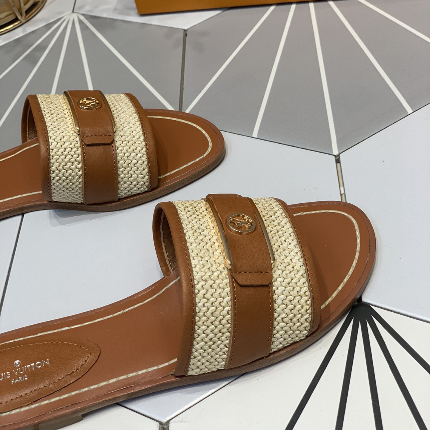 Louis Vuitton Lock It Flat Mule   1AA1A6 - DopestKickz
