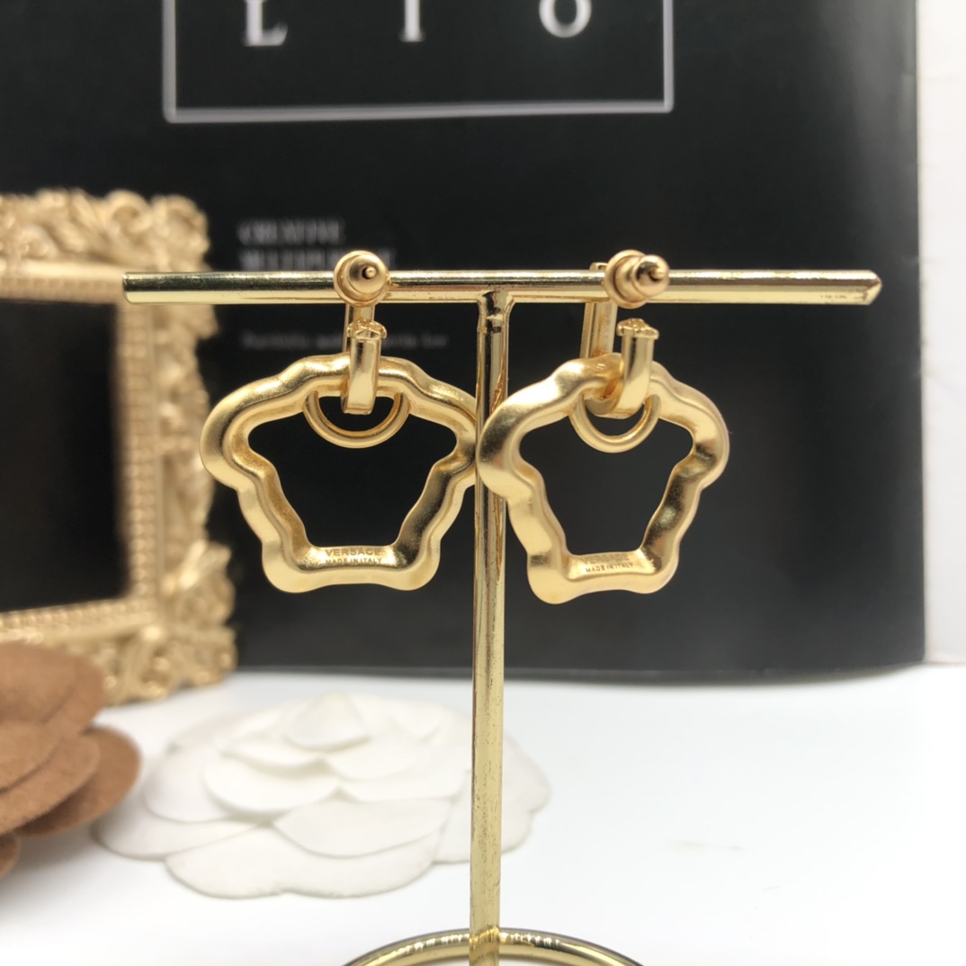 Versace La Medusa Curve Earrings - DopestKickz