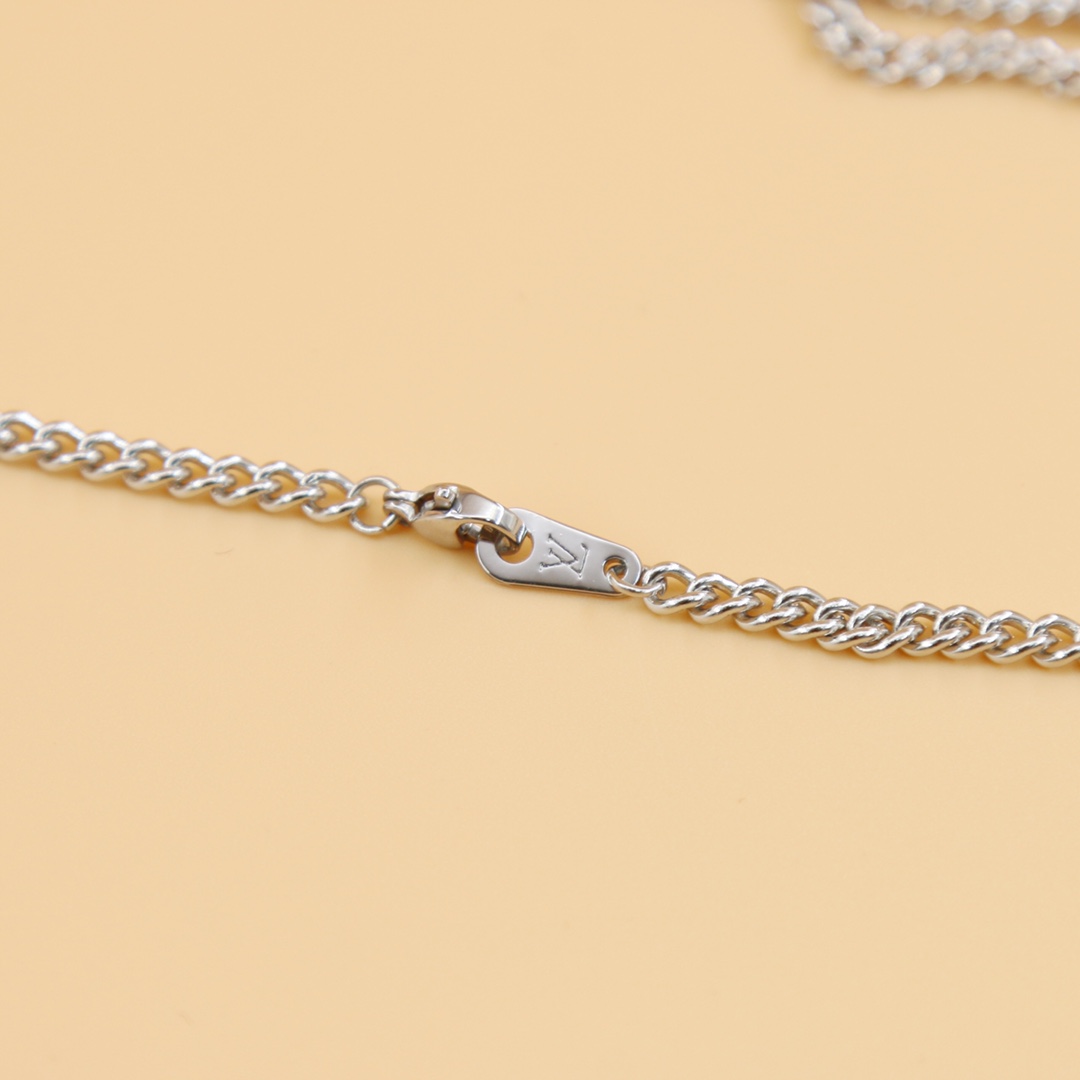 Louis Vuitton LV Skateboard Pendant   MP3277 - DopestKickz