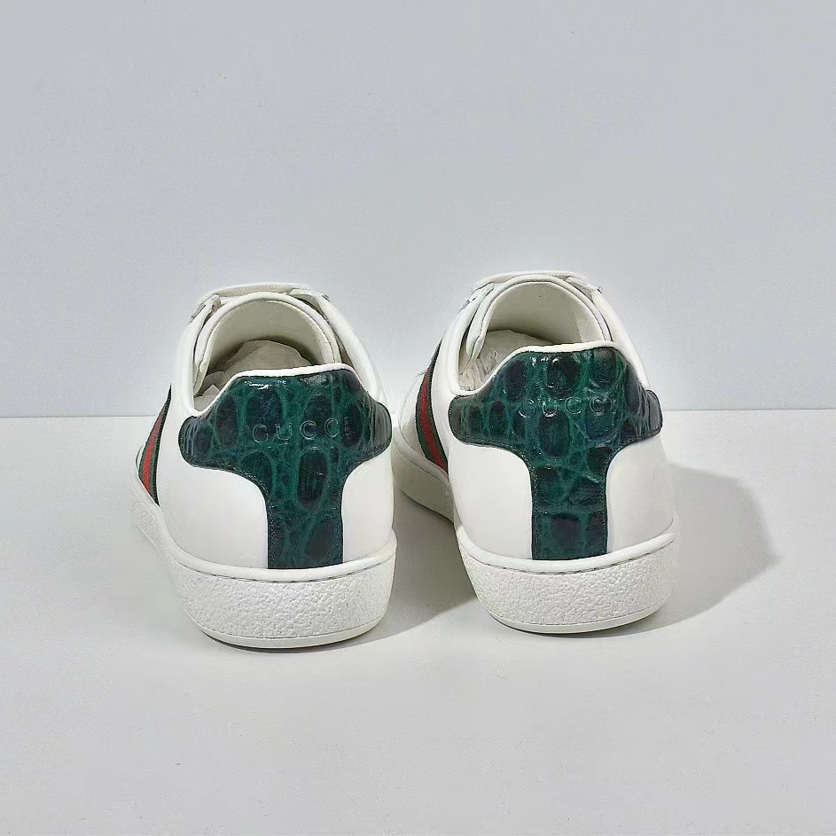 Gucci Logo Sneaker - DopestKickz