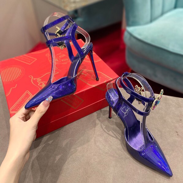 Christian Louboutin Maravilla Pump - DopestKickz