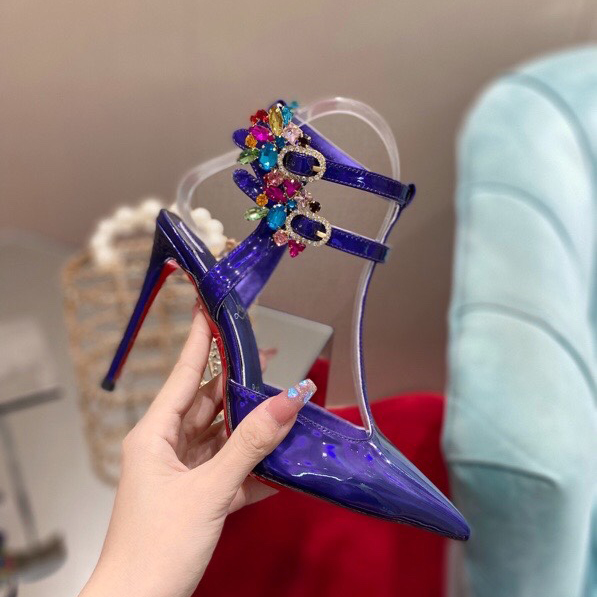 Christian Louboutin Maravilla Pump - DopestKickz
