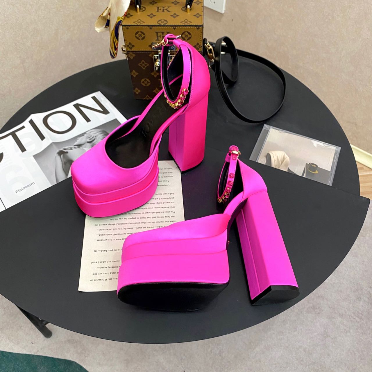 Versace Medusa Aevitsa Platform Pumps(15.5cm) - DopestKickz