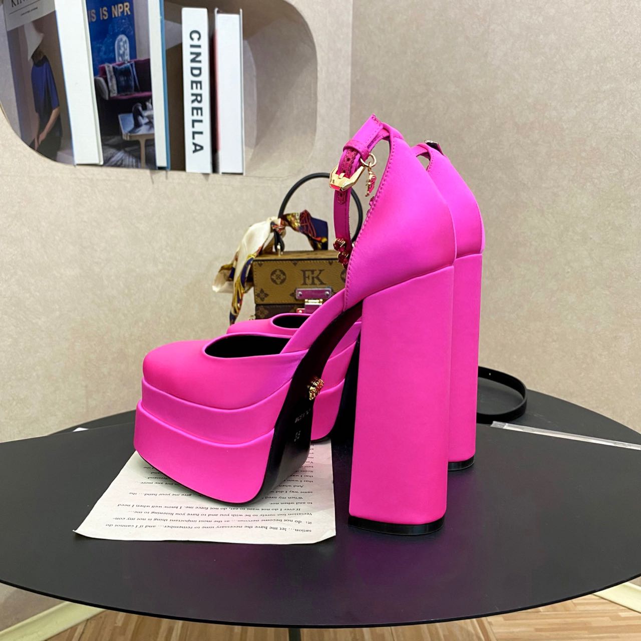 Versace Medusa Aevitsa Platform Pumps(15.5cm) - DopestKickz