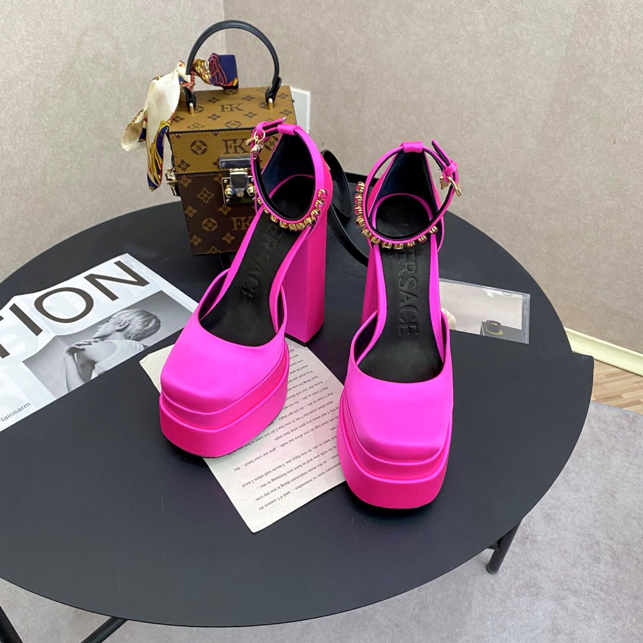 Versace Medusa Aevitsa Platform Pumps(15.5cm) - DopestKickz