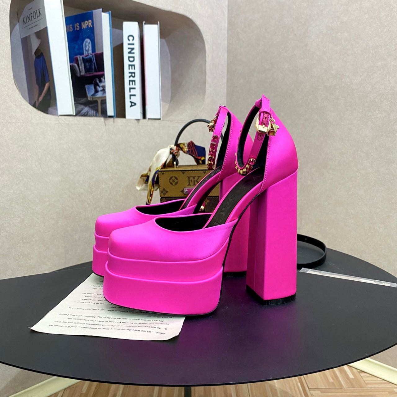 Versace Medusa Aevitsa Platform Pumps(15.5cm) - DopestKickz