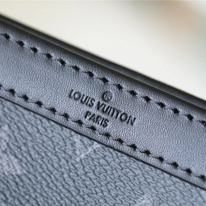 Louis Vuitton Monogram  Shoulder Bag(22-14.5-4.5cm)   - DopestKickz